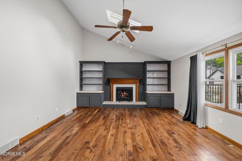 Tiny photo for 1236 Grassy Court, Rossford, OH 43460 (MLS # 10010313)
