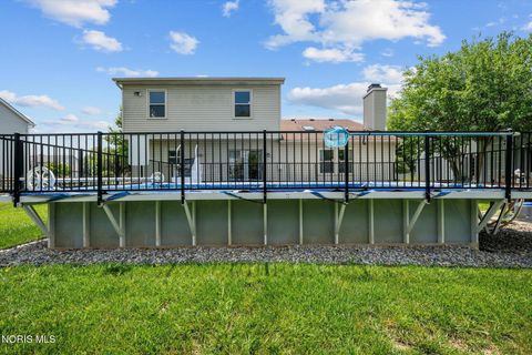 Tiny photo for 1236 Grassy Court, Rossford, OH 43460 (MLS # 10010313)