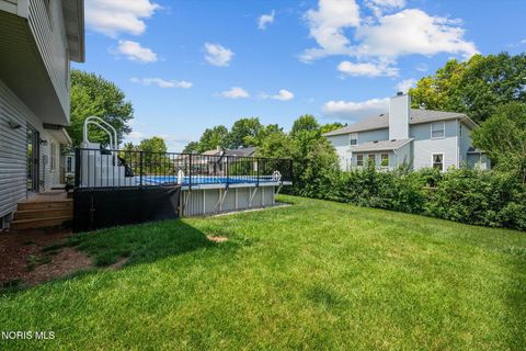 Tiny photo for 1236 Grassy Court, Rossford, OH 43460 (MLS # 10010313)