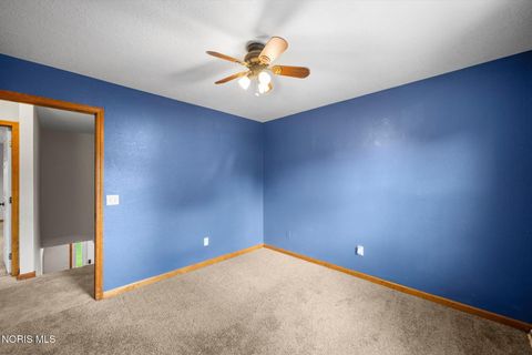 Tiny photo for 1236 Grassy Court, Rossford, OH 43460 (MLS # 10010313)