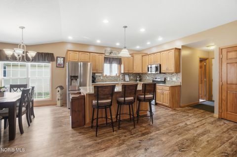 Tiny photo for 384 Marilyn Drive, Findlay, OH 45840 (MLS # 10007499)