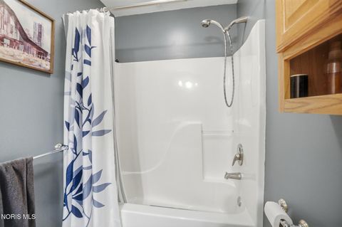Tiny photo for 384 Marilyn Drive, Findlay, OH 45840 (MLS # 10007499)