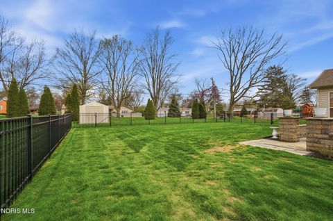 Tiny photo for 384 Marilyn Drive, Findlay, OH 45840 (MLS # 10007499)