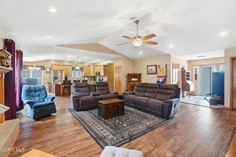 Tiny photo for 384 Marilyn Drive, Findlay, OH 45840 (MLS # 10007499)