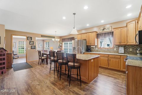 Tiny photo for 384 Marilyn Drive, Findlay, OH 45840 (MLS # 10007499)