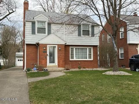 Photo of 2515 Goddard Road, Toledo, OH 43606 (MLS # 10006466)