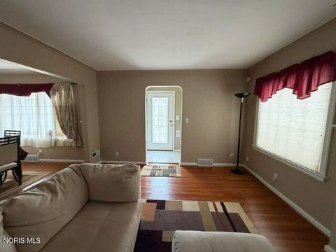 Tiny photo for 2515 Goddard Road, Toledo, OH 43606 (MLS # 10006466)