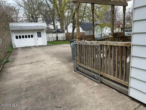 Tiny photo for 2515 Goddard Road, Toledo, OH 43606 (MLS # 10006466)