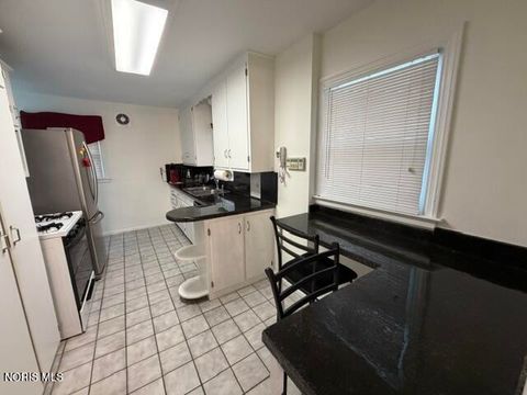 Tiny photo for 2515 Goddard Road, Toledo, OH 43606 (MLS # 10006466)