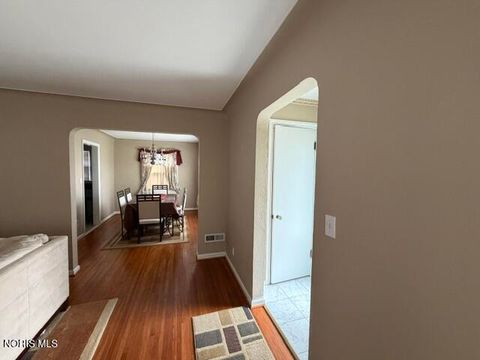 Tiny photo for 2515 Goddard Road, Toledo, OH 43606 (MLS # 10006466)