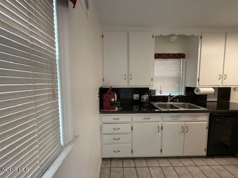 Tiny photo for 2515 Goddard Road, Toledo, OH 43606 (MLS # 10006466)