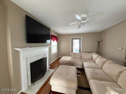 Tiny photo for 2515 Goddard Road, Toledo, OH 43606 (MLS # 10006466)