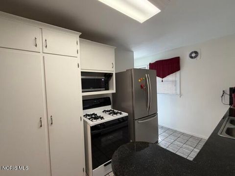 Tiny photo for 2515 Goddard Road, Toledo, OH 43606 (MLS # 10006466)