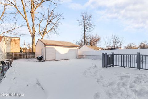 Tiny photo for 933 Fries Avenue, Toledo, OH 43609 (MLS # 10003181)