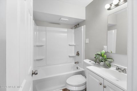 Tiny photo for 933 Fries Avenue, Toledo, OH 43609 (MLS # 10003181)