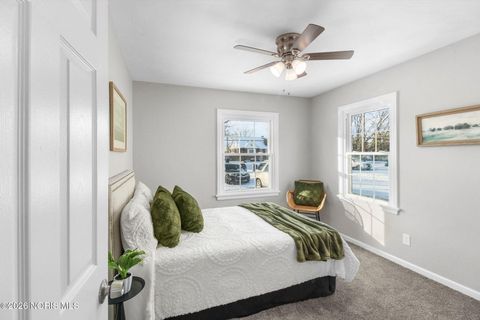 Tiny photo for 933 Fries Avenue, Toledo, OH 43609 (MLS # 10003181)