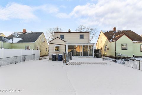 Tiny photo for 933 Fries Avenue, Toledo, OH 43609 (MLS # 10003181)