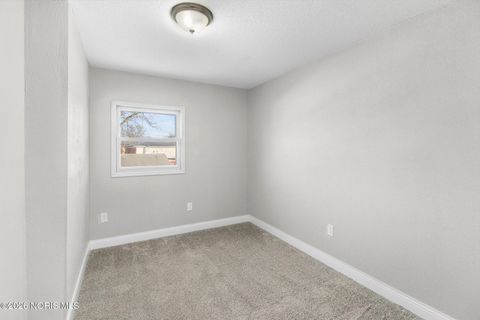Tiny photo for 933 Fries Avenue, Toledo, OH 43609 (MLS # 10003181)