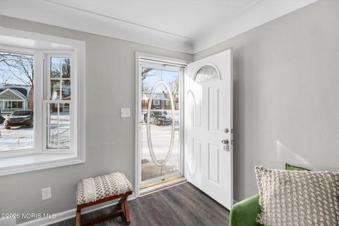 Tiny photo for 933 Fries Avenue, Toledo, OH 43609 (MLS # 10003181)