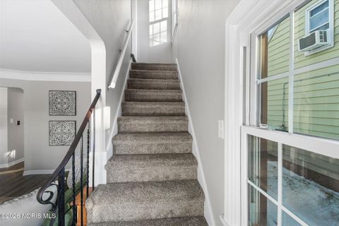 Tiny photo for 933 Fries Avenue, Toledo, OH 43609 (MLS # 10003181)