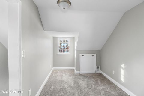 Tiny photo for 933 Fries Avenue, Toledo, OH 43609 (MLS # 10003181)