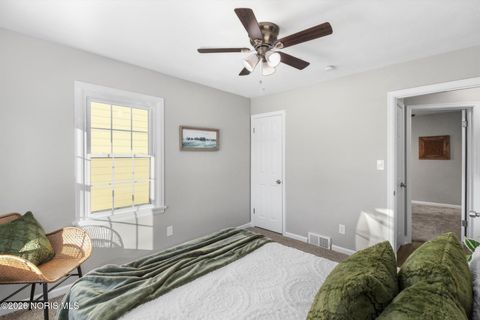 Tiny photo for 933 Fries Avenue, Toledo, OH 43609 (MLS # 10003181)