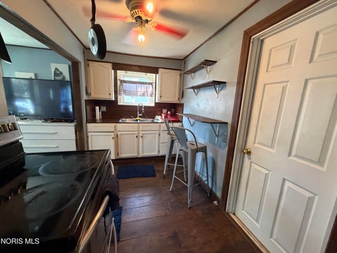 Tiny photo for 1920 Norcross Drive, Northwood, OH 43619 (MLS # 10014503)
