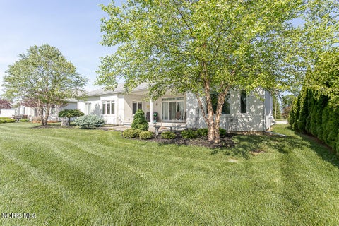 Tiny photo for 9140 Pelican Cove Court, Sylvania, OH 43560 (MLS # 10009778)