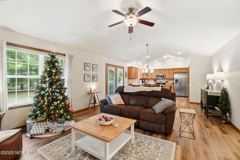 Tiny photo for 239 Thimbleberry Drive, Findlay, OH 45840 (MLS # 10002529)