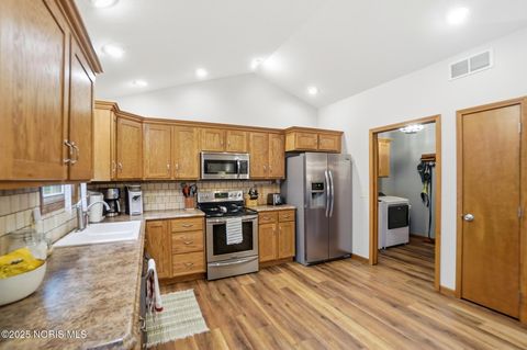 Tiny photo for 239 Thimbleberry Drive, Findlay, OH 45840 (MLS # 10002529)