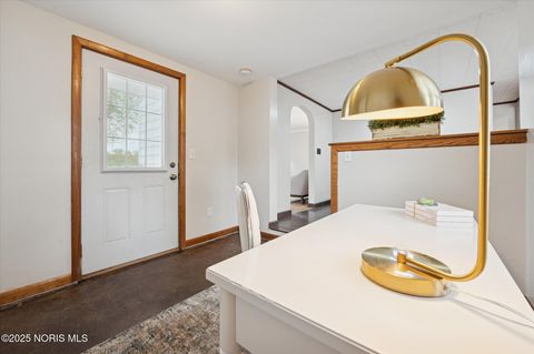 Tiny photo for 733 Conneaut Avenue, Bowling Green, OH 43402 (MLS # 10000396)
