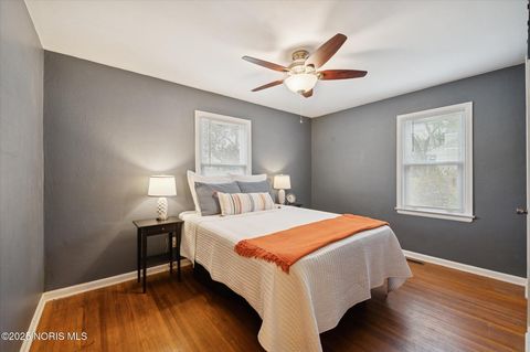 Tiny photo for 733 Conneaut Avenue, Bowling Green, OH 43402 (MLS # 10000396)