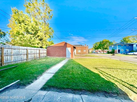 Tiny photo for 2000 Alvin Street, Toledo, OH 43607 (MLS # 10000594)