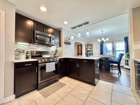 Tiny photo for 2000 Alvin Street, Toledo, OH 43607 (MLS # 10000594)