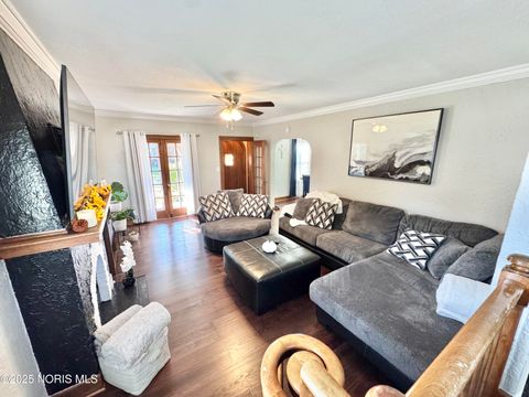 Tiny photo for 2000 Alvin Street, Toledo, OH 43607 (MLS # 10000594)