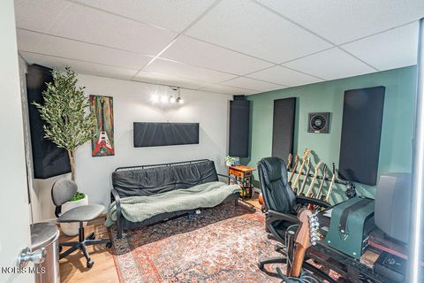 Tiny photo for 1680 Woodhurst Drive, Toledo, OH 43614 (MLS # 10010514)