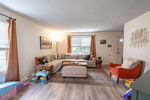 Tiny photo for 1680 Woodhurst Drive, Toledo, OH 43614 (MLS # 10010514)