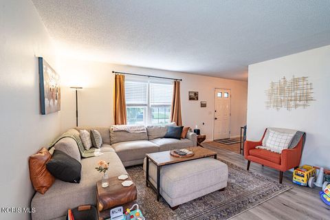 Tiny photo for 1680 Woodhurst Drive, Toledo, OH 43614 (MLS # 10010514)