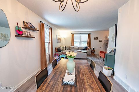 Tiny photo for 1680 Woodhurst Drive, Toledo, OH 43614 (MLS # 10010514)