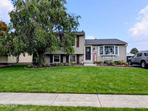 Tiny photo for 220 Ember Drive, Oregon, OH 43616 (MLS # 10012520)