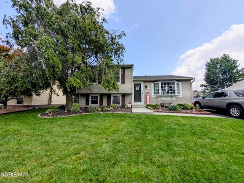 Tiny photo for 220 Ember Drive, Oregon, OH 43616 (MLS # 10012520)