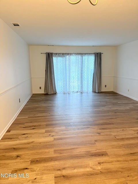 Tiny photo for 2517 W Village Drive #2517, Toledo, OH 43614 (MLS # 10014442)