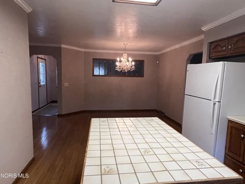 Tiny photo for 6060 Dixon Avenue, Toledo, OH 43613 (MLS # 10005296)