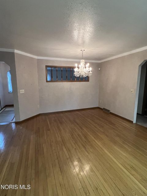 Tiny photo for 6060 Dixon Avenue, Toledo, OH 43613 (MLS # 10005296)