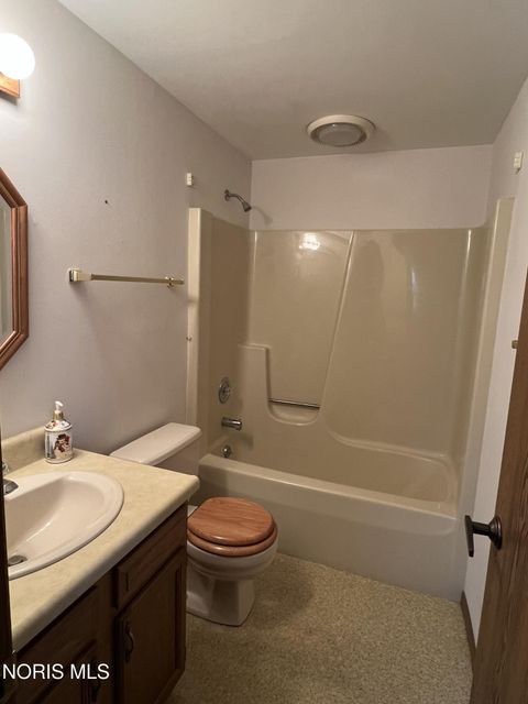 Tiny photo for 6060 Dixon Avenue, Toledo, OH 43613 (MLS # 10005296)