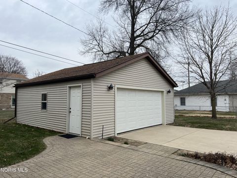 Tiny photo for 6060 Dixon Avenue, Toledo, OH 43613 (MLS # 10005296)
