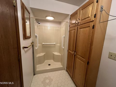 Tiny photo for 6060 Dixon Avenue, Toledo, OH 43613 (MLS # 10005296)