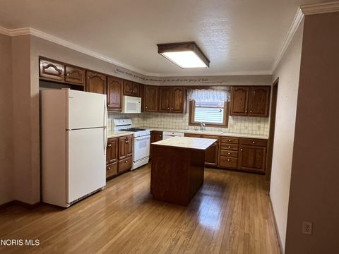 Tiny photo for 6060 Dixon Avenue, Toledo, OH 43613 (MLS # 10005296)