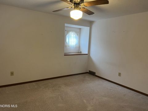 Tiny photo for 6060 Dixon Avenue, Toledo, OH 43613 (MLS # 10005296)