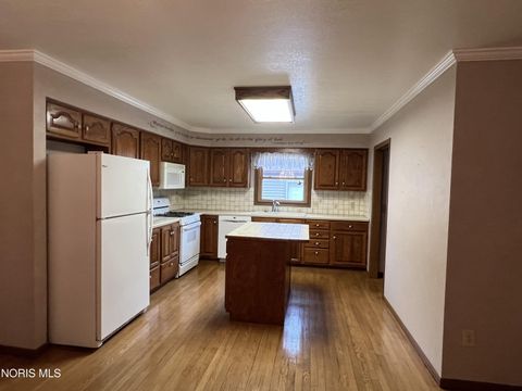 Tiny photo for 6060 Dixon Avenue, Toledo, OH 43613 (MLS # 10005296)